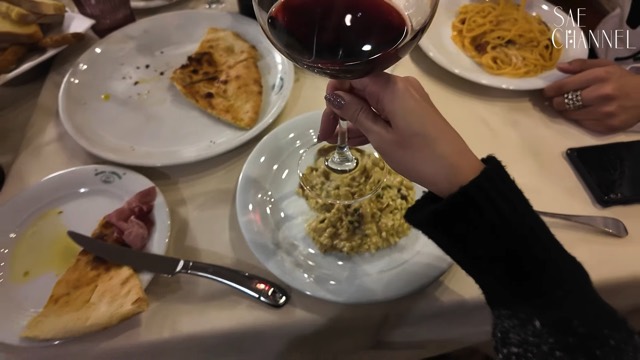 紗栄子、ミラノでショッピング堪能の画像