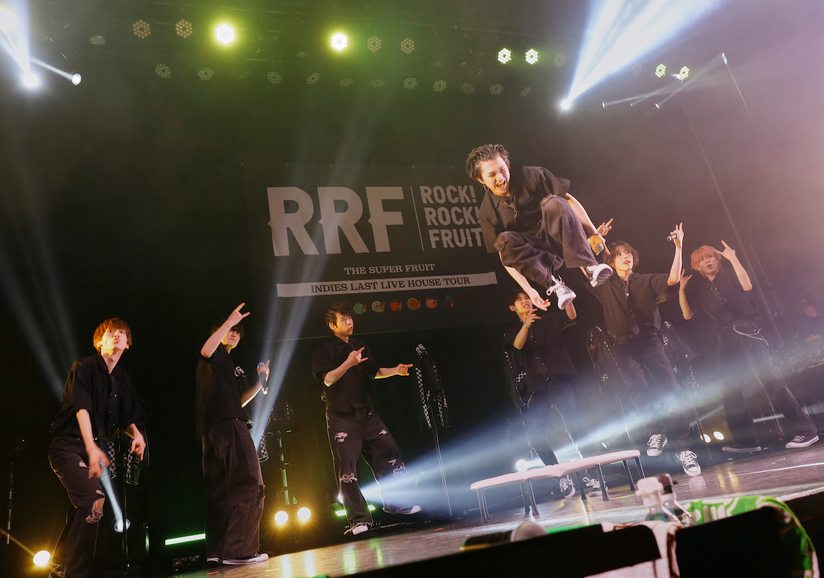 THE SUPER FRUITライブ写真（撮影＝mican）