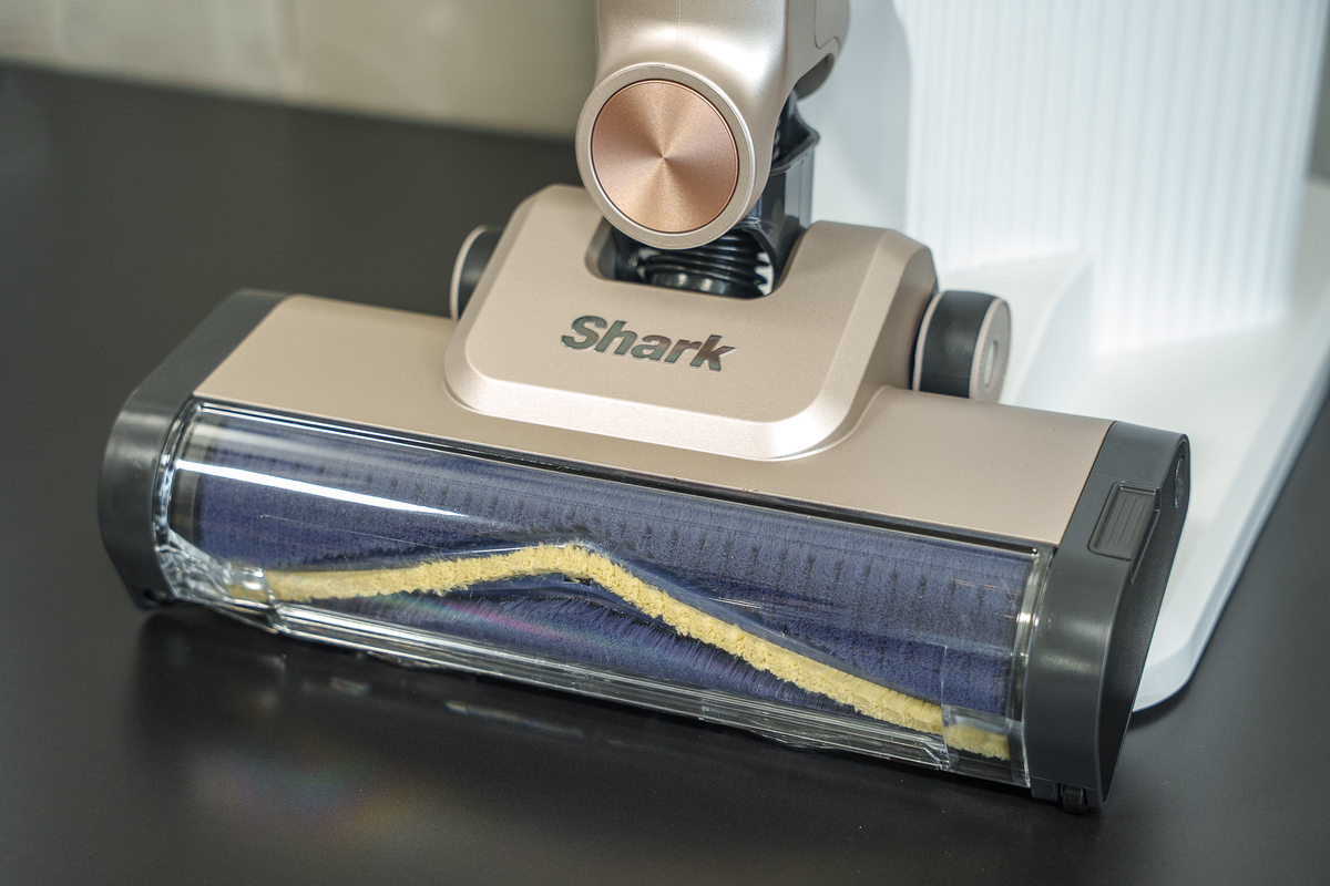 Shark、「最新コードレス掃除機」は2色展開の画像