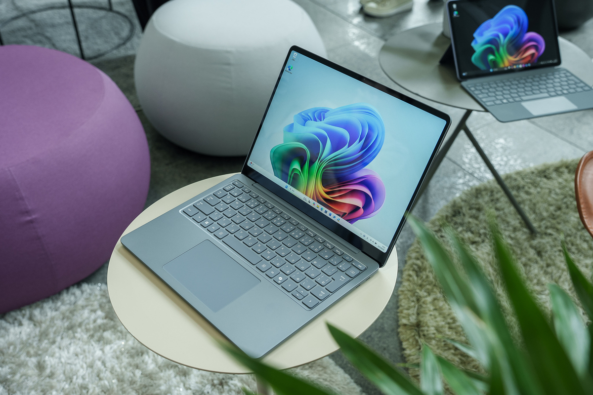 Surface Pro 12インチ、2025年6月10日に発売の画像