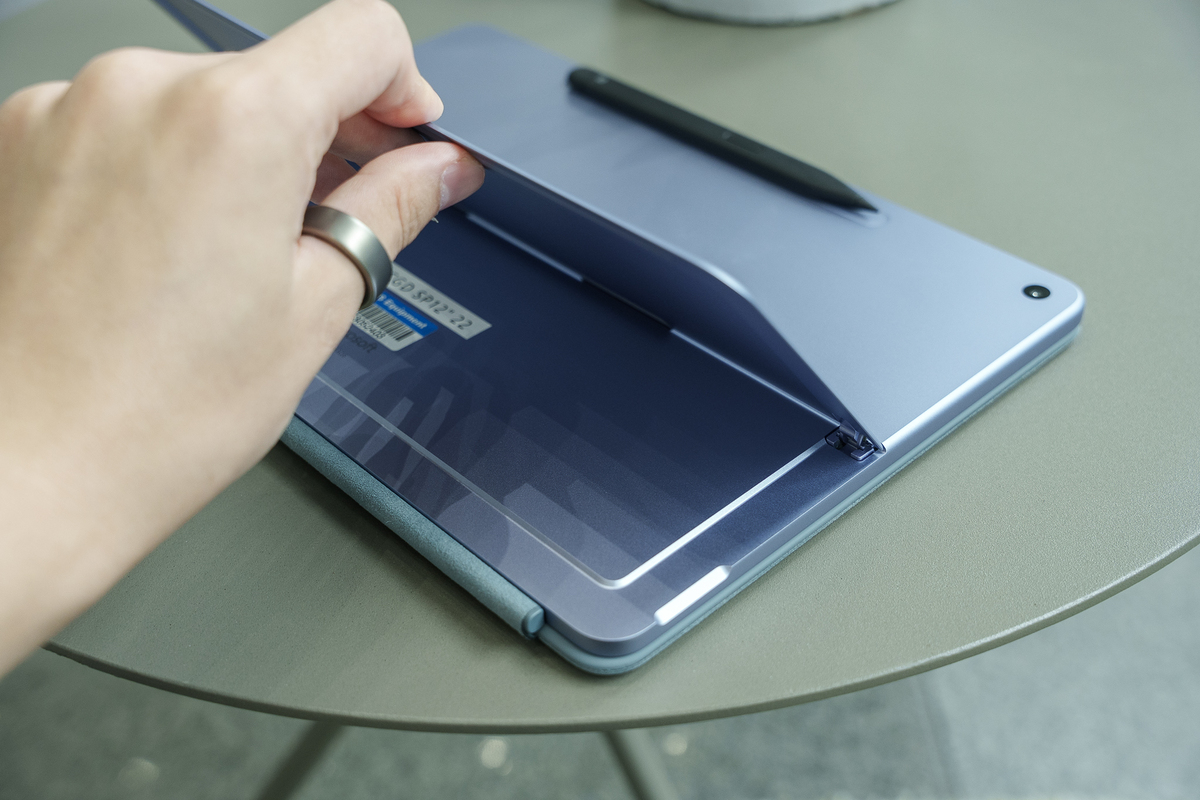 Surface Pro 12インチ、2025年6月10日に発売の画像