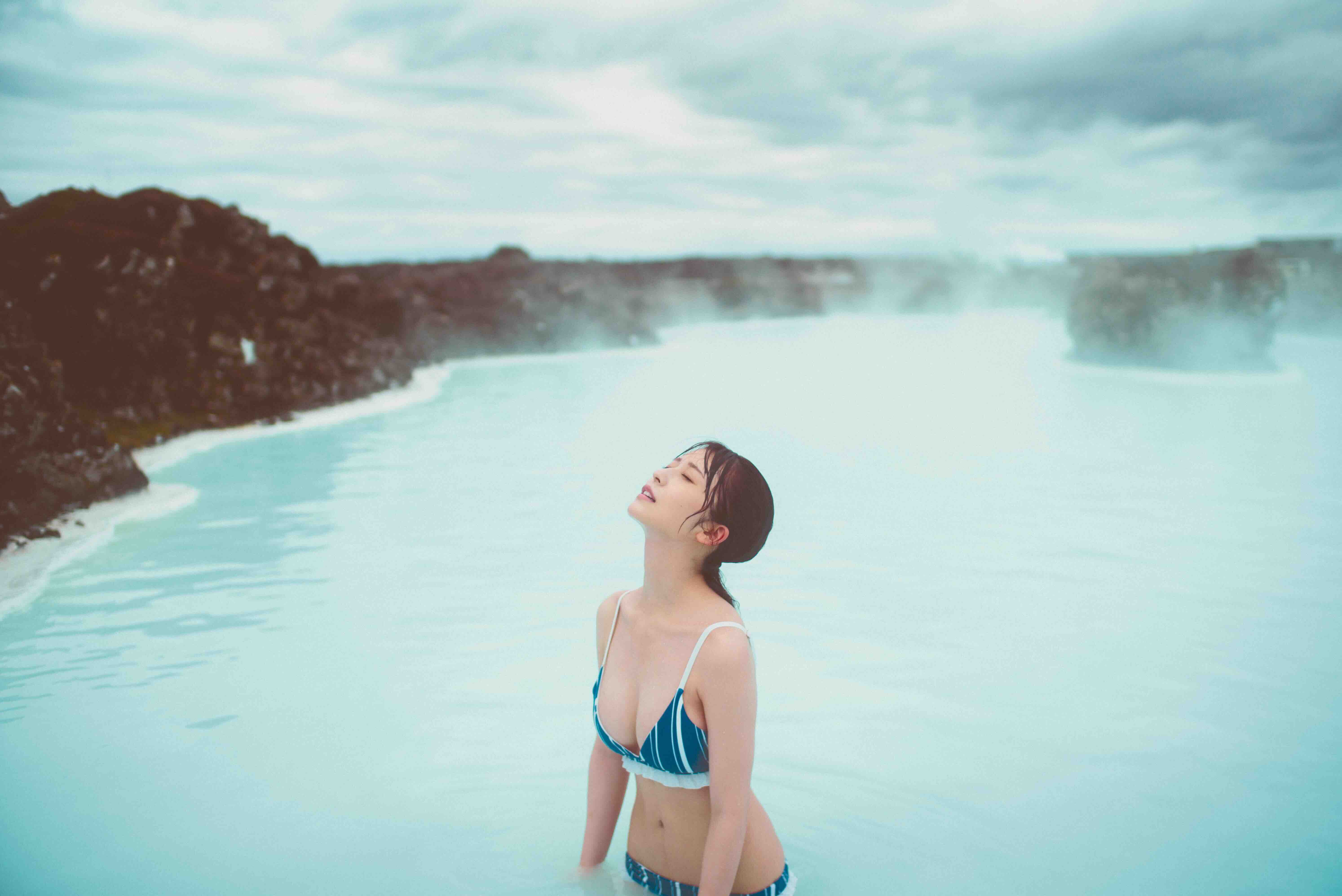 長濱ねる、黒ドレスの先行カットが公開の画像