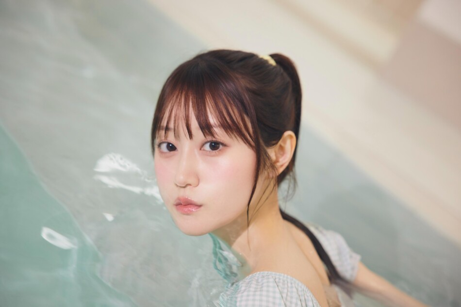 『小倉唯写真集　ゆいとぴあ』が発売