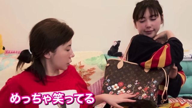 仲里依紗、ハイブランドを爆買いの画像