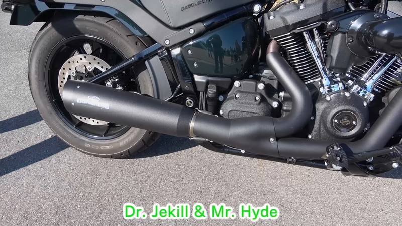 としみつ、愛車ハーレーのカスタム披露の画像