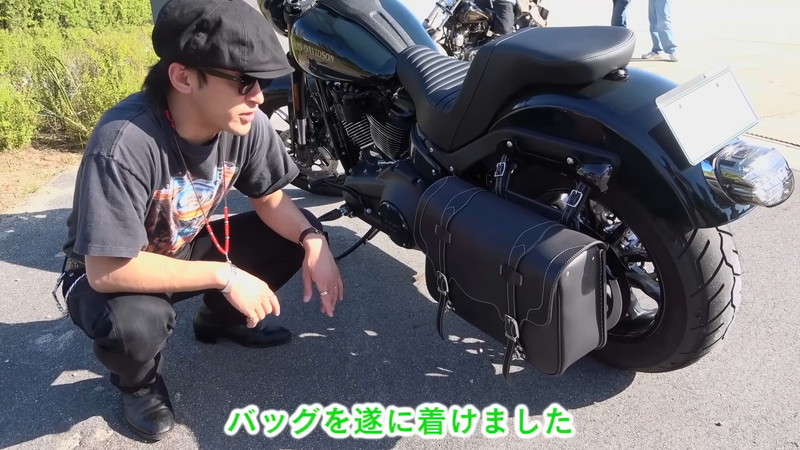 としみつ、愛車ハーレーのカスタム披露の画像