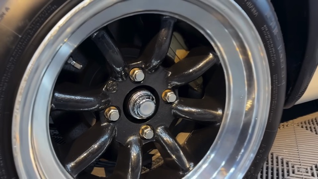 テンダラー浜本、愛車“ケンメリ”の変貌に驚愕の画像