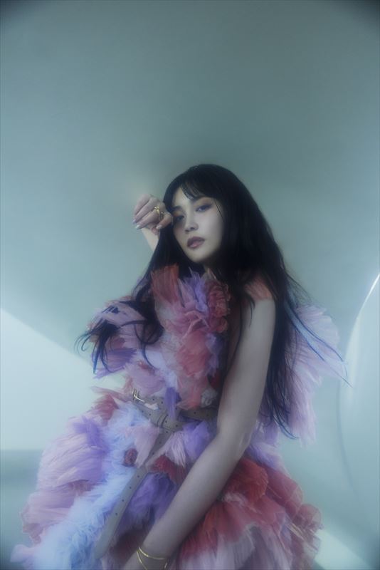 鷲尾伶菜、新曲がアニメOPに