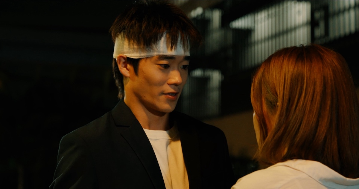 『フェイクアウト！』三浦獠太の新場面写真