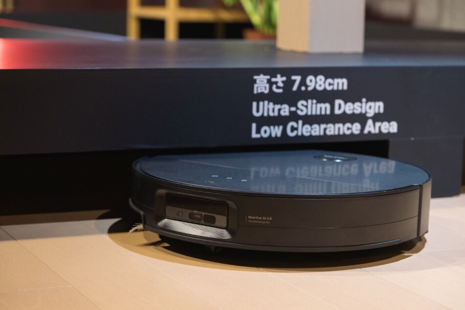 狭い場所もスイスイと。Roborockの最新ロボット掃除機