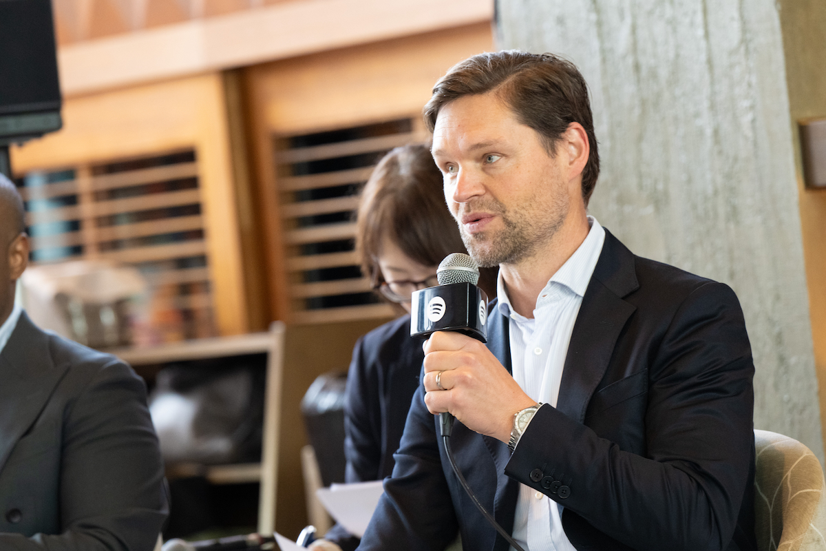 「Lunch with Spotify」