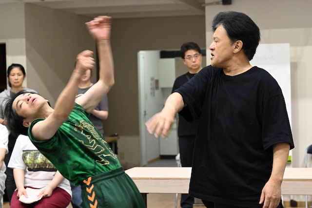 『ダメマネ！』竹中直人らクランクアップの画像