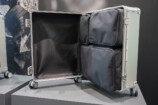 マグネシウム製スーツケース『Magne Suitcase』の画像