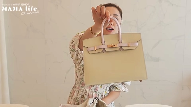 石田杏奈、総額1500万のプレゼント開封の画像