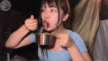 キャンプ女子、絶品料理を堪能の画像