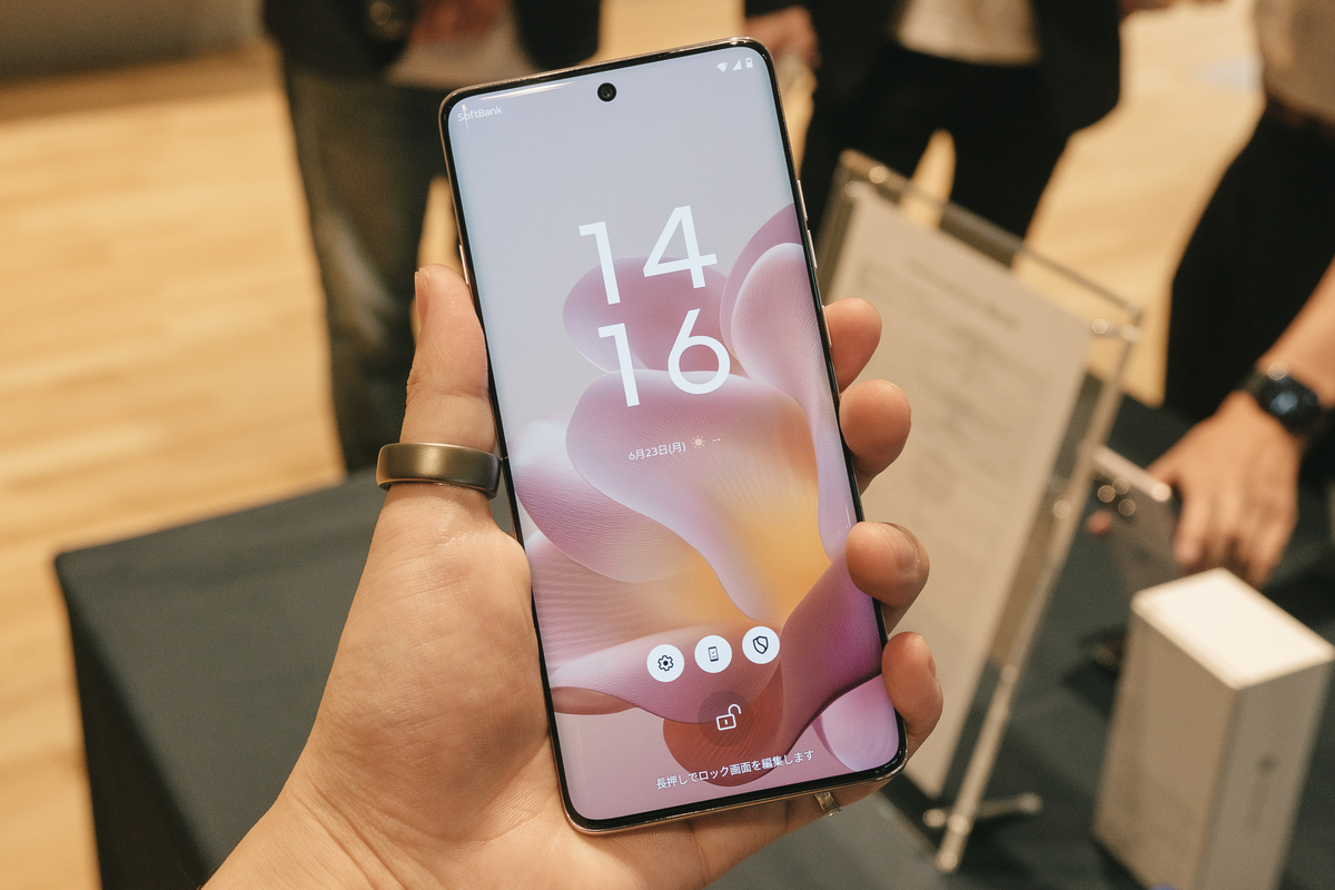 モトローラ、新スマホ『motorola edge 60 pro』登場の画像