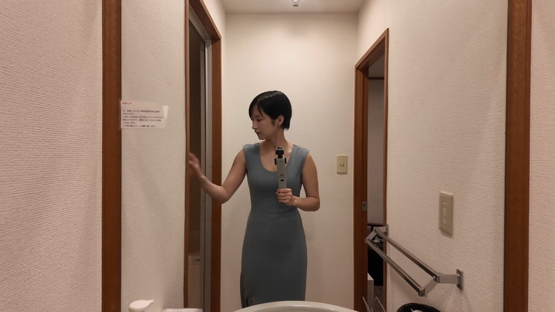 mii、大胆ワンピで“格安宿”を満喫の画像