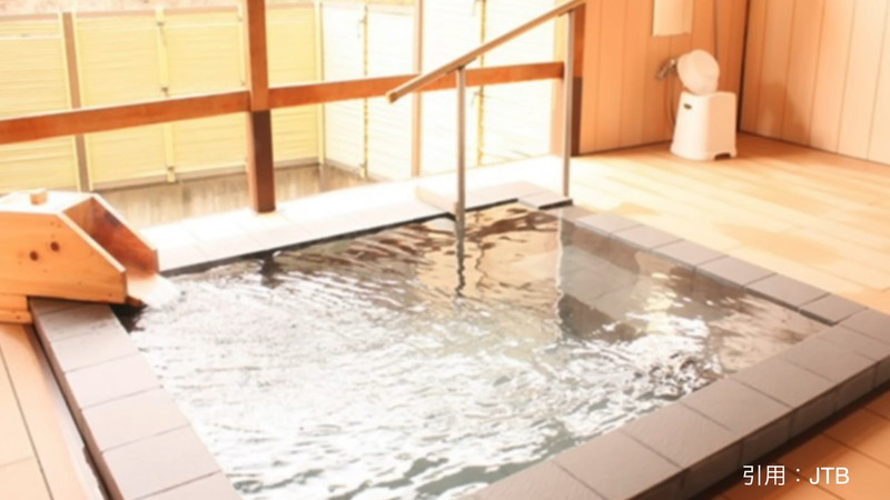 mii、大胆ワンピで“格安宿”を満喫の画像