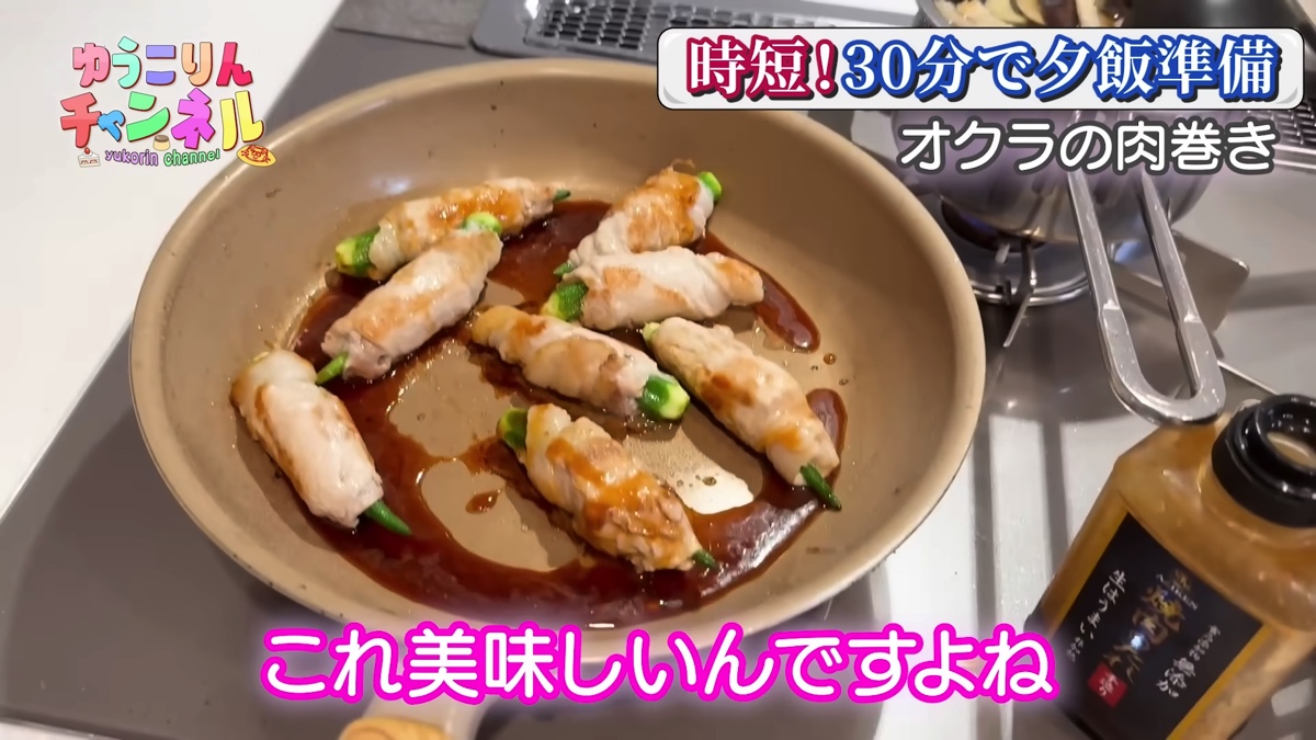 小倉優子、長男と夕食作りの画像