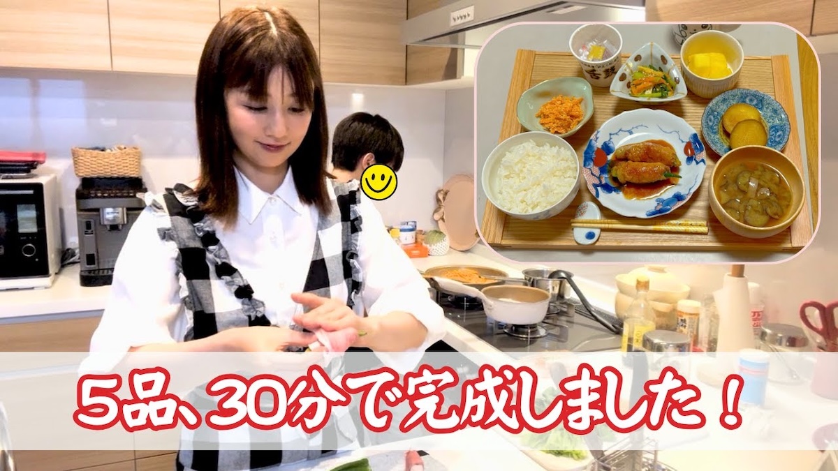 小倉優子、長男と夕食作りを披露　親子の華麗な手捌きと仲の良さに視聴者「最高に素敵」