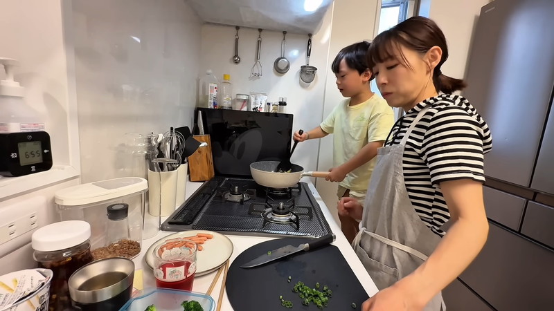 エハラマサヒロ妻、新居のキッチンを公開の画像