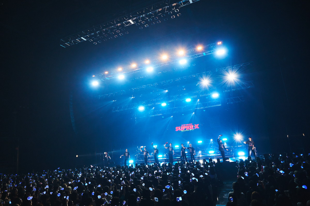 『SUPER★DRAGON LIVE TOUR 2025「SUPER X」』初日公演の模様