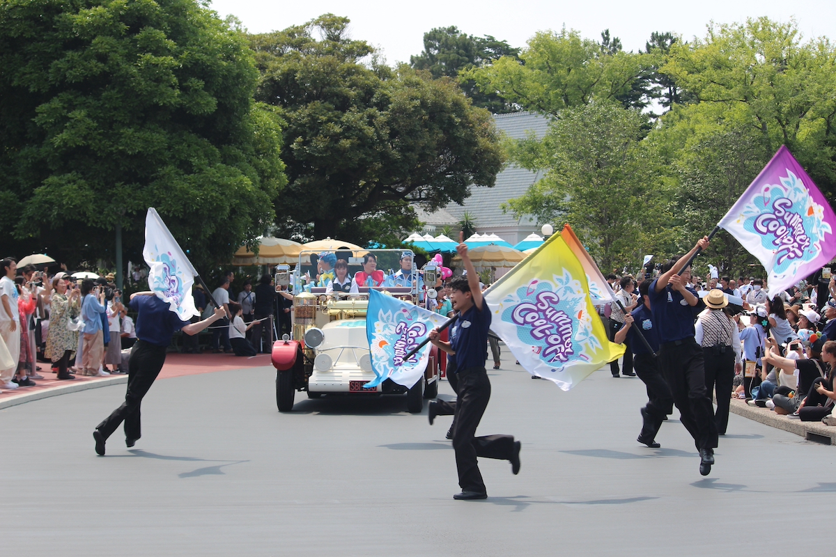 Mrs. GREEN APPLE ディズニーでの撮り下ろし（写真＝渡辺彰浩）