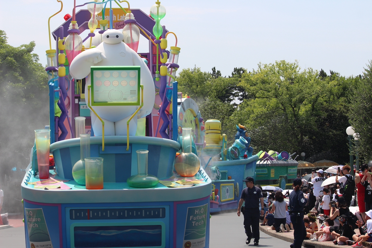 ミセス、ディズニーランドにサプライズ登場の画像