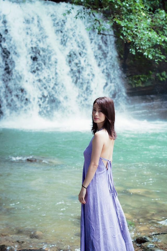 上戸彩が語る、15年ぶり写真集に込めた想いの画像