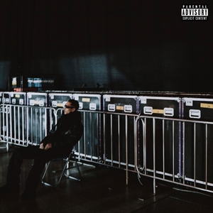 IO「Spotlight」ジャケット