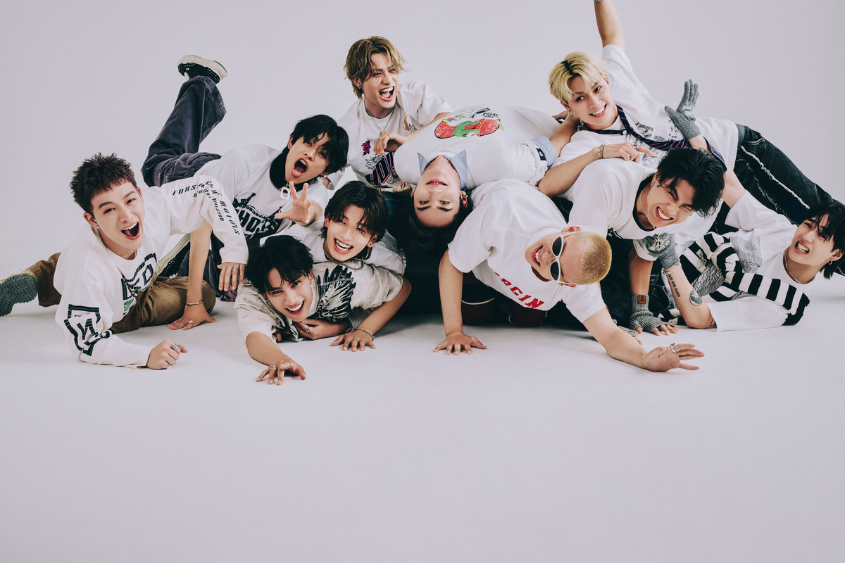 THE JET BOY BANGERZ、10人カット公開の画像