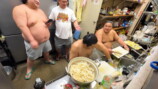 大相撲力士たちの豪快な食事動画が話題の画像
