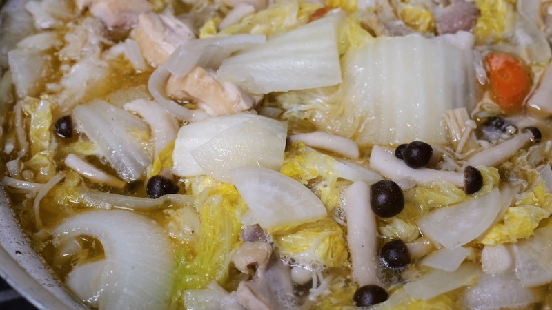 大相撲力士たちの豪快な食事動画が話題の画像