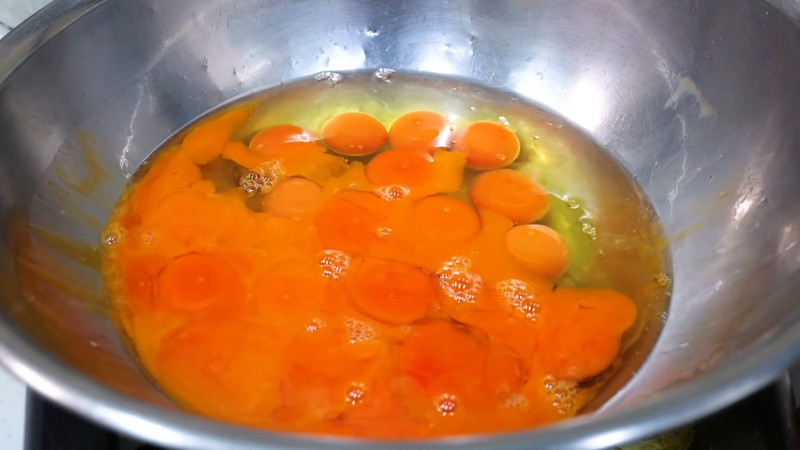 大相撲力士たちの豪快な食事動画が話題の画像