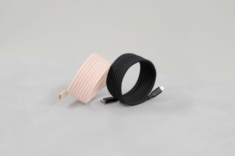 CIO、絡まないケーブルに2ｍモデルが登場の画像