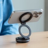 サンワサプライ、真空吸着式MagSafeスタンドの画像