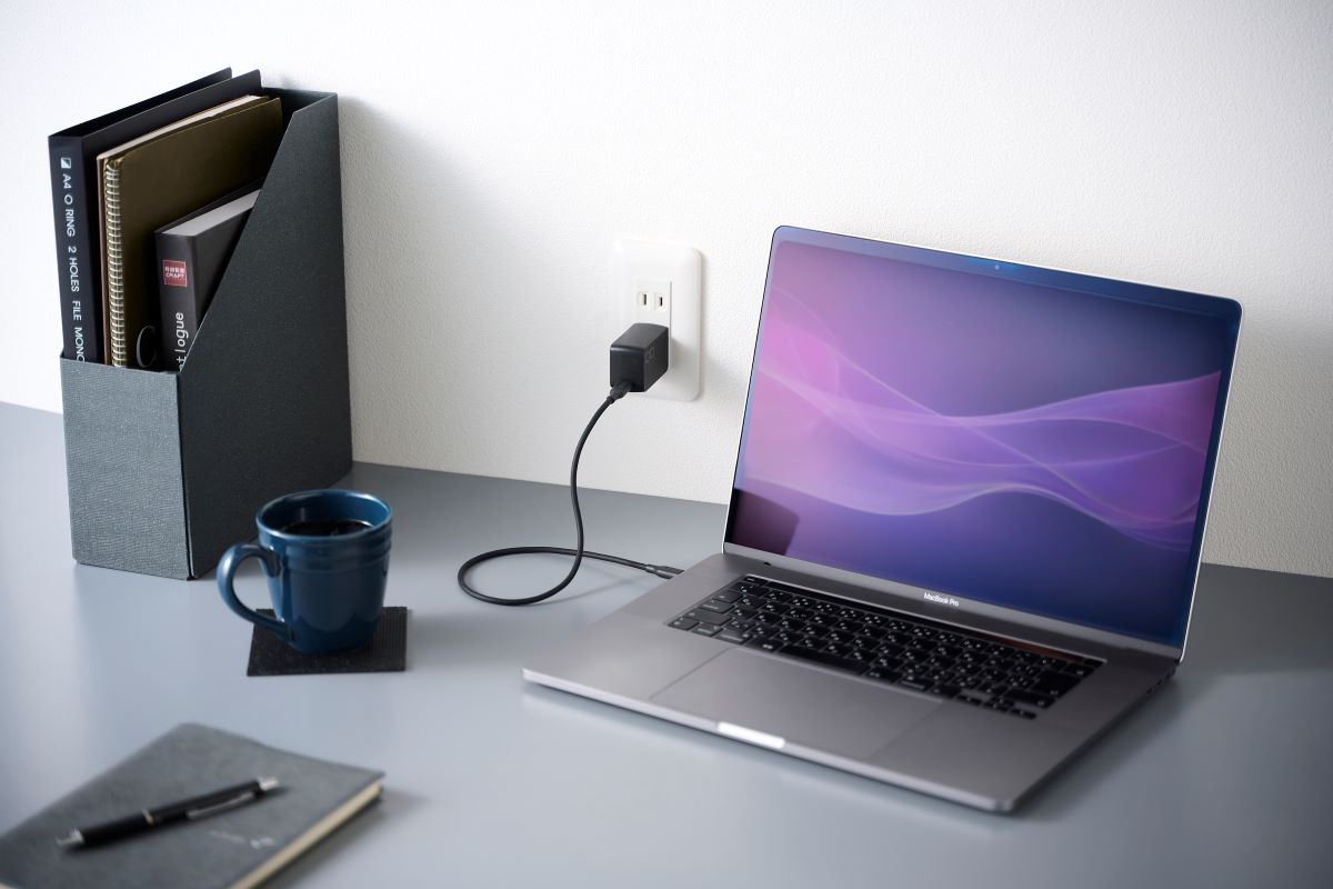 CIO、世界最小級100W充電器発売の画像