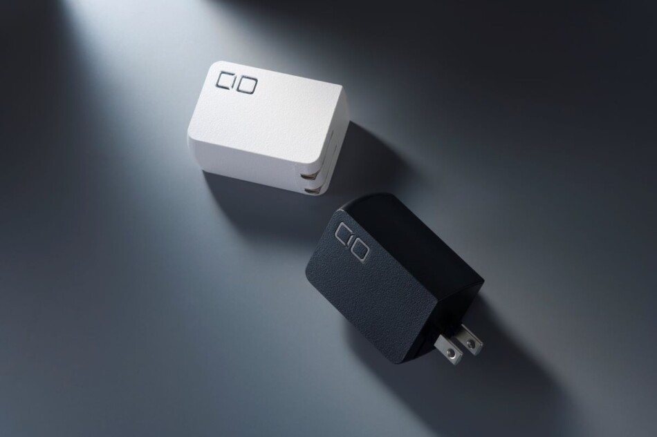 CIO、世界最小級100W充電器発売