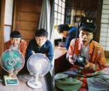 お笑いコンビ・バッテリィズの写真集発売の画像