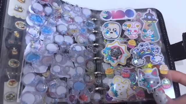 あのちゃんが紹介したシール帳の中身