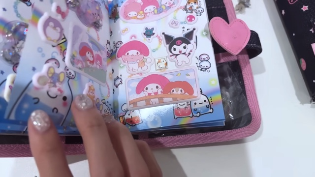 あのちゃんが紹介したシール帳の中身