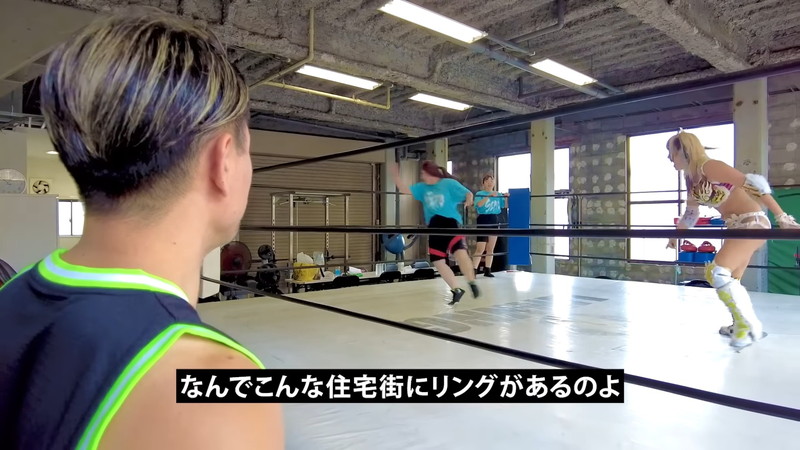 人気女子レスラーが魔裟斗を“査定”の画像