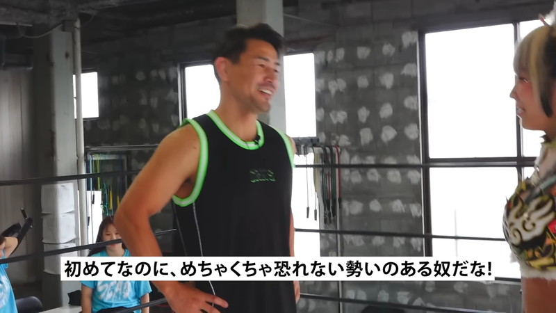 人気女子レスラーが魔裟斗を“査定”の画像