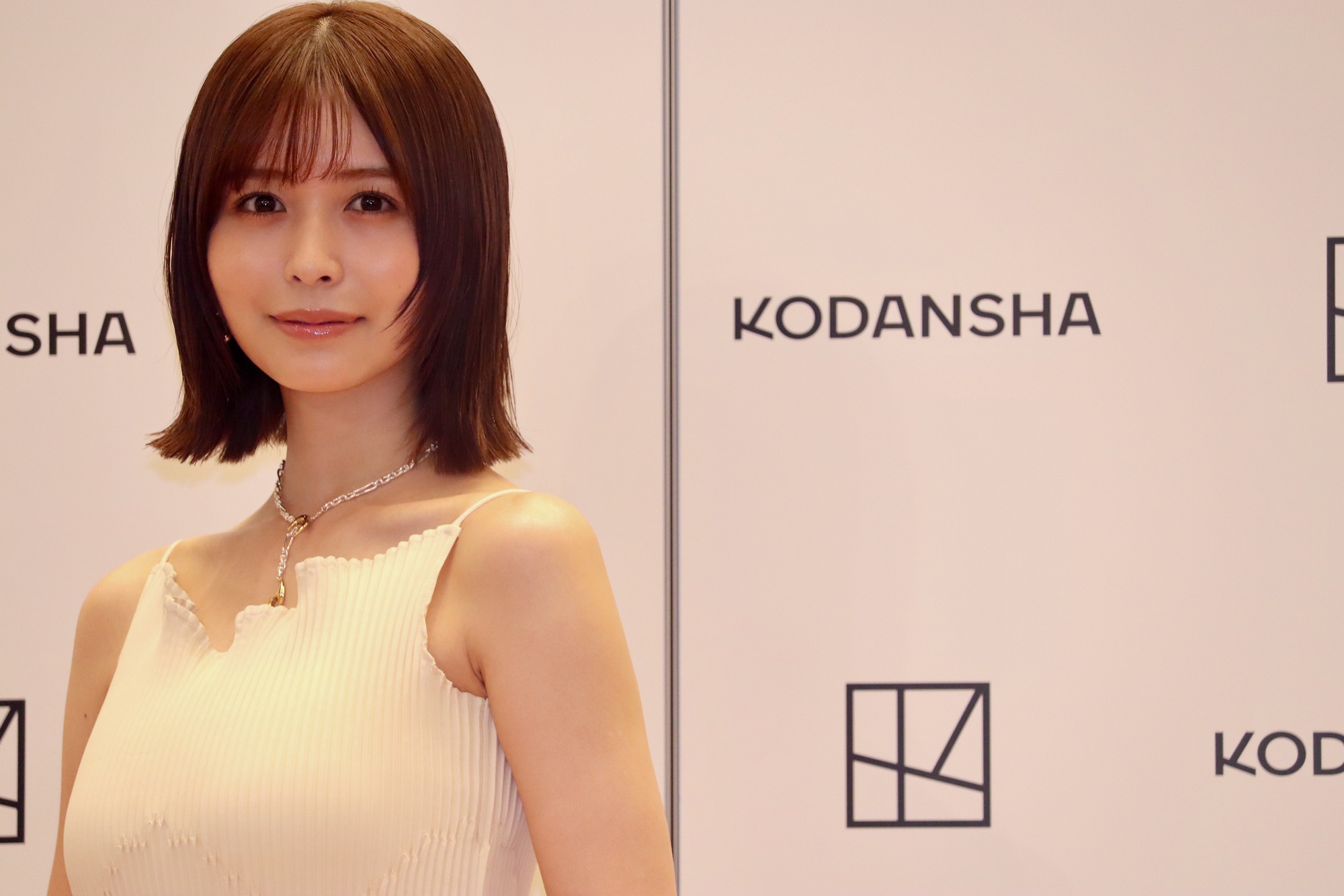 長濱ねる、ノースリーブ姿で写真集を語るの画像