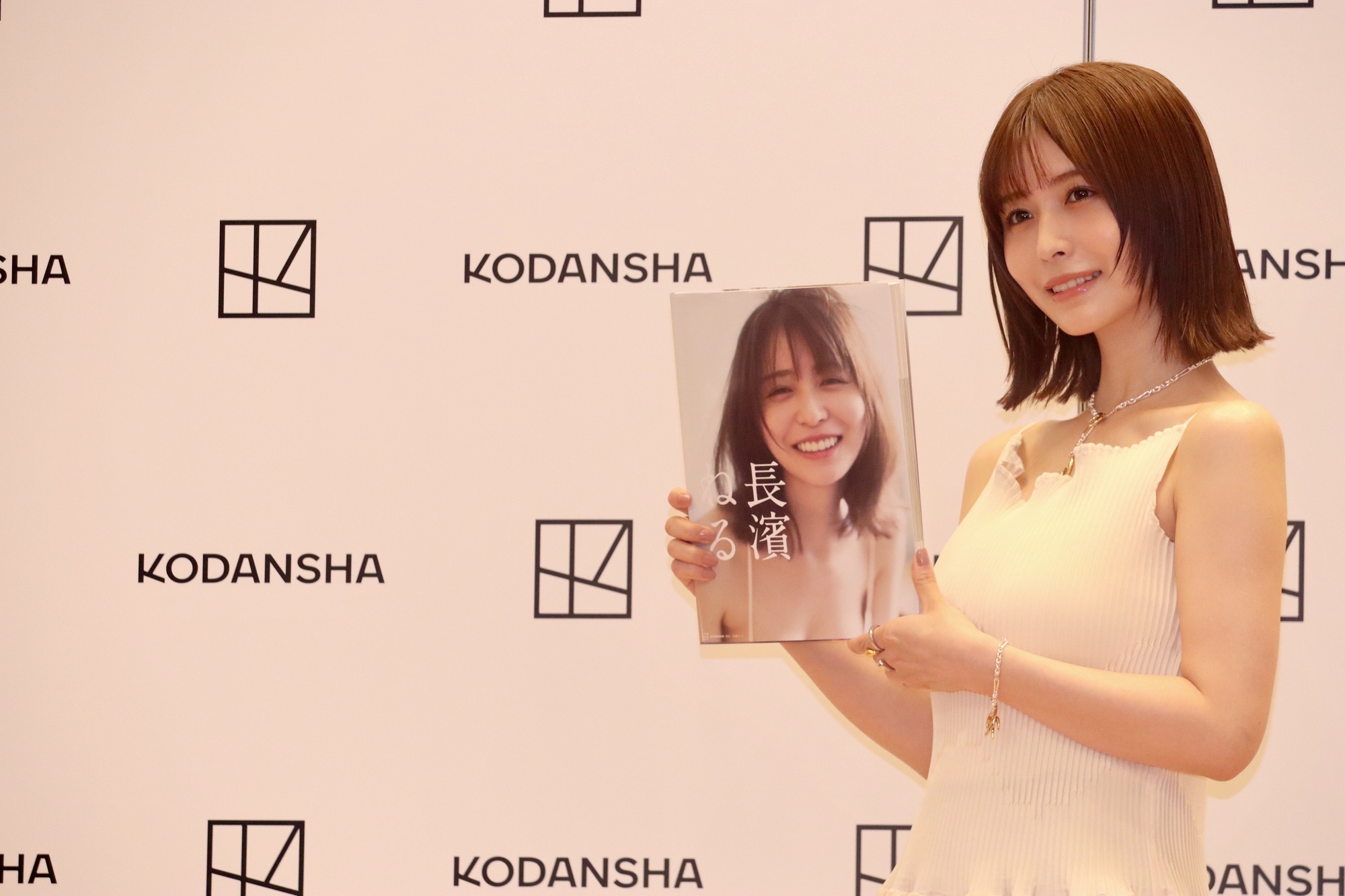 長濱ねる、ノースリーブ姿で写真集を語るの画像