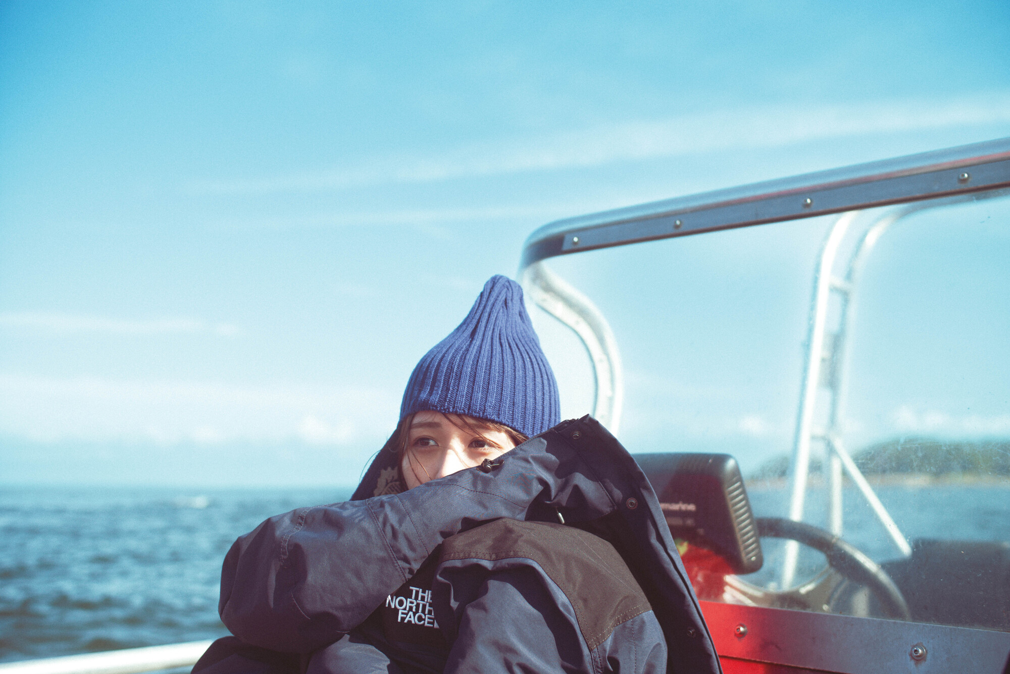 長濱ねる、ノースリーブ姿で写真集を語るの画像