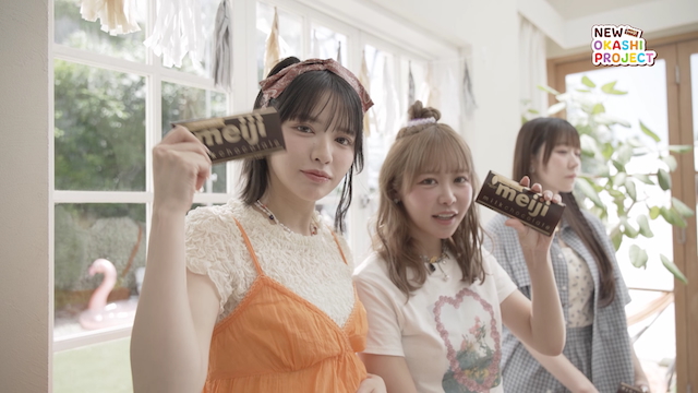 FRUITS ZIPPER『meiji♡FRUITS ZIPPER～暑い日だってチョコっといい日になぁれ～ #NEWOKASHIPROJECT』メイキングより