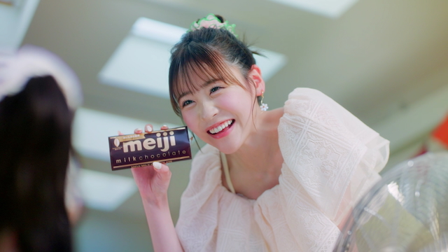 FRUITS ZIPPER『meiji♡FRUITS ZIPPER～暑い日だってチョコっといい日になぁれ～ #NEWOKASHIPROJECT』より