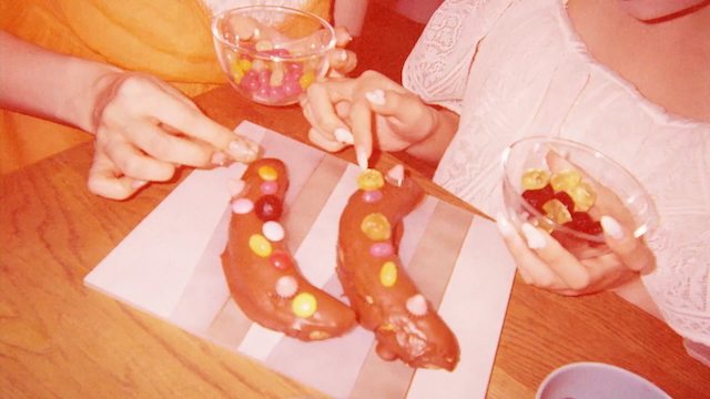 FRUITS ZIPPER『meiji♡FRUITS ZIPPER～暑い日だってチョコっといい日になぁれ～ #NEWOKASHIPROJECT』より