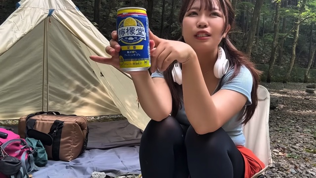 大自然のなかでお酒を堪能する、週末キャンプチャンネル。のりか